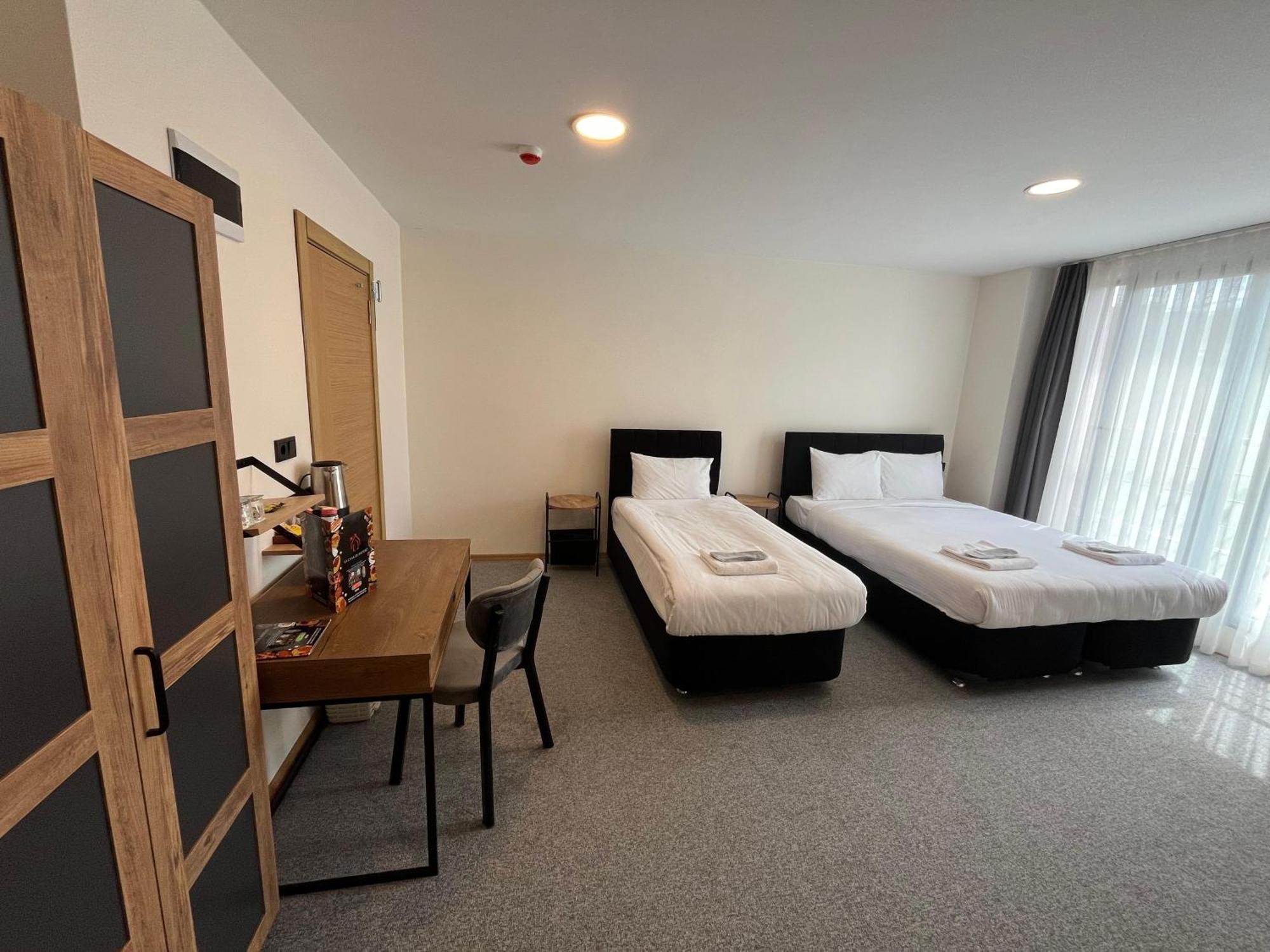 New Garden Airport Hotel Arnavutkoy Eksteriør billede